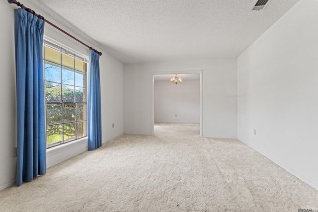 825 Bourbon Ave, Baton Rouge, LA 70808