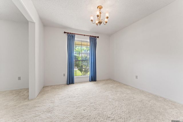 825 Bourbon Ave, Baton Rouge, LA 70808