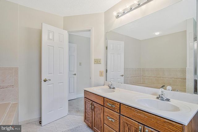 6024 SWANSON CREEK LN, Hughesville, MD 20637