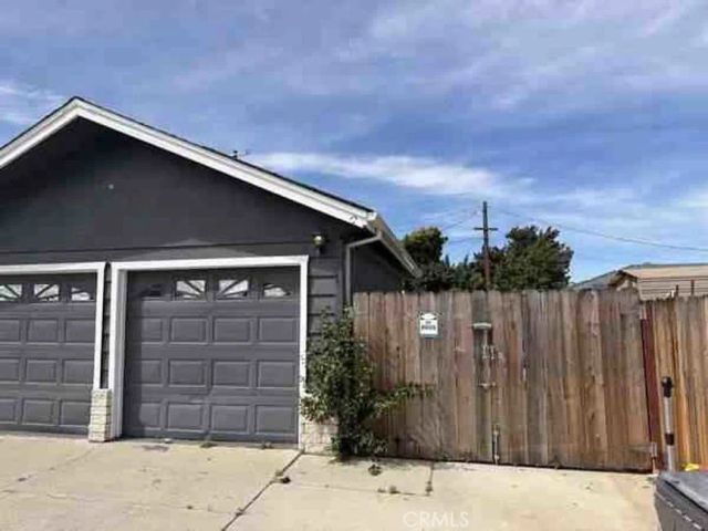1275 Armstrong, Manteca, CA 95336