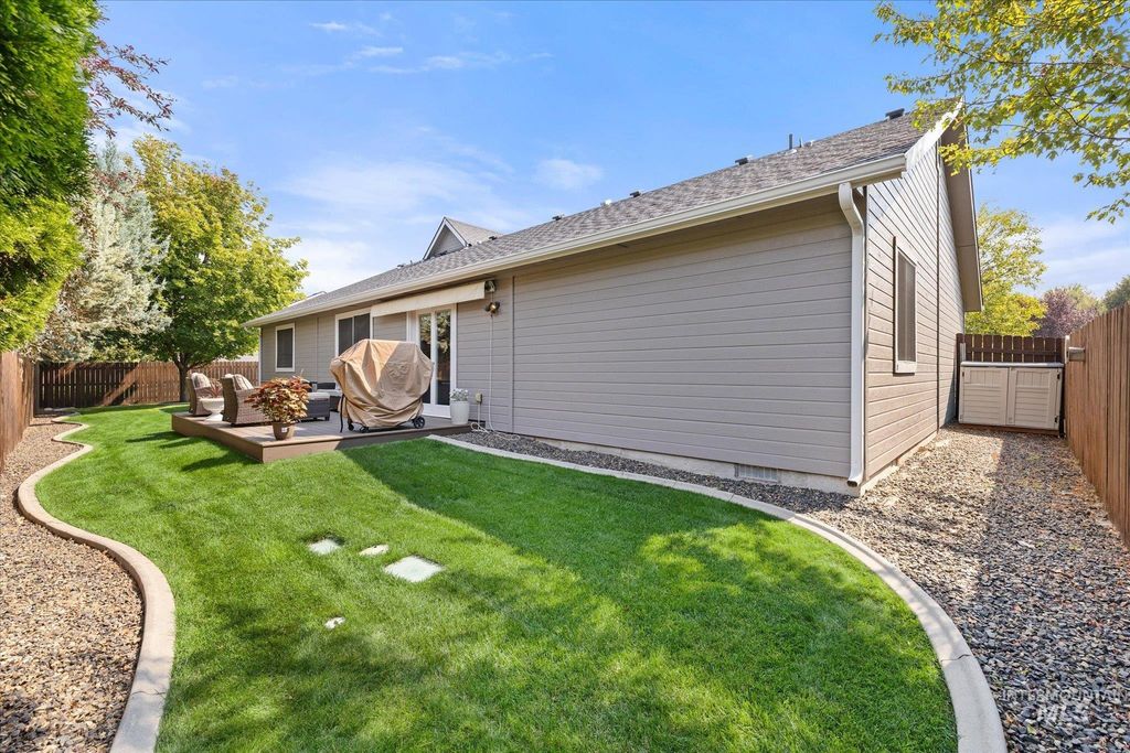 4275 N Rhodes Ave, Meridian, ID 83646 photo 4