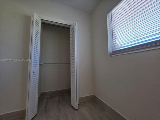 120 NE 10th Ave 3, Hallandale Beach, FL 33009