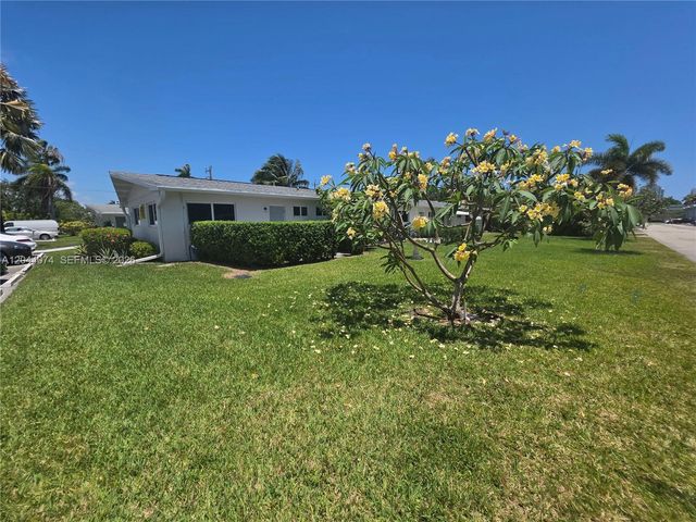 120 NE 10th Ave 3, Hallandale Beach, FL 33009