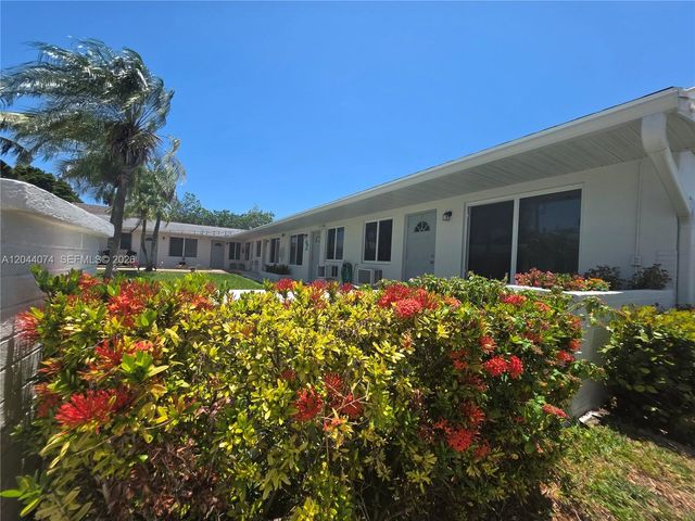 120 NE 10th Ave 3, Hallandale Beach, FL 33009