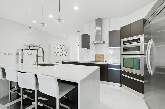 606 NE 14th Ave, Fort Lauderdale, FL 33304
