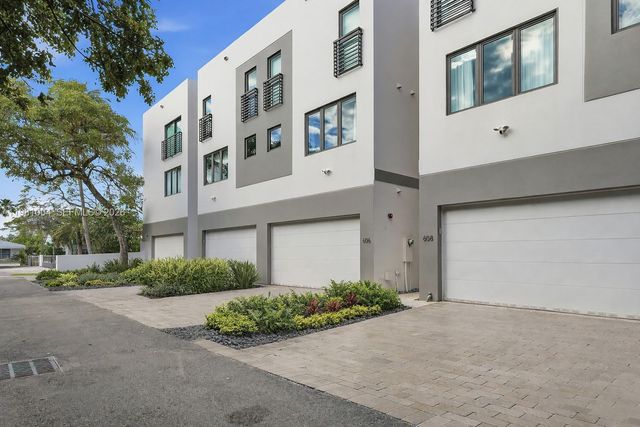 606 NE 14th Ave, Fort Lauderdale, FL 33304