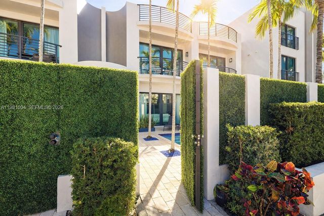 606 NE 14th Ave, Fort Lauderdale, FL 33304