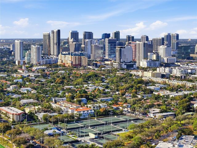 606 NE 14th Ave, Fort Lauderdale, FL 33304