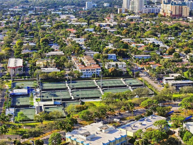 606 NE 14th Ave, Fort Lauderdale, FL 33304