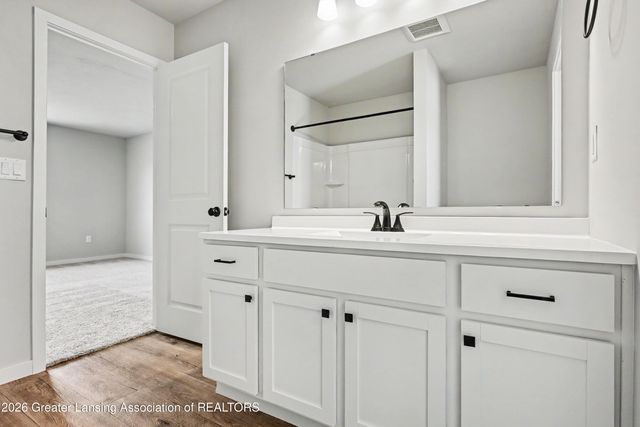 792 Saint Andrews Drive, Eaton Rapids, MI 48827