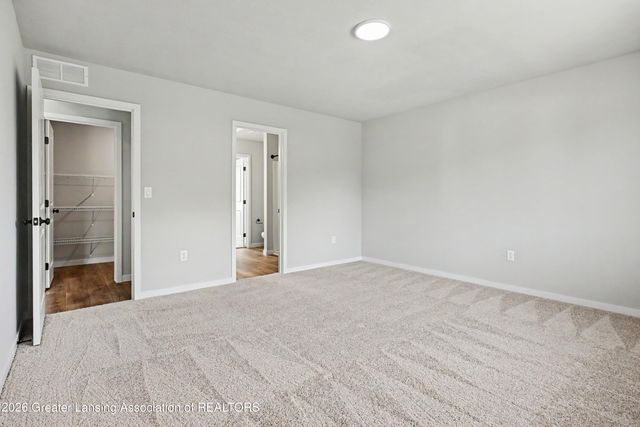 792 Saint Andrews Drive, Eaton Rapids, MI 48827