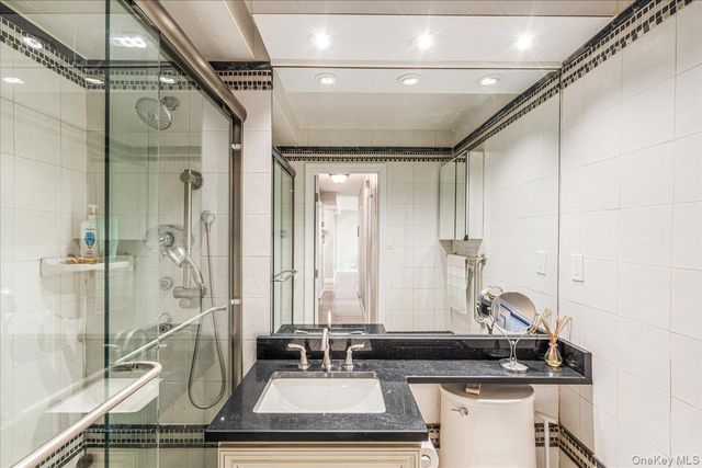 17-85 215th Street 12S, Bayside, NY 11360