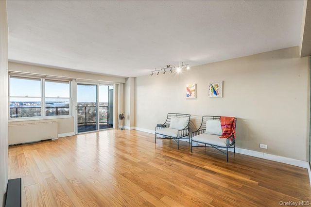 17-85 215th Street 12S, Bayside, NY 11360