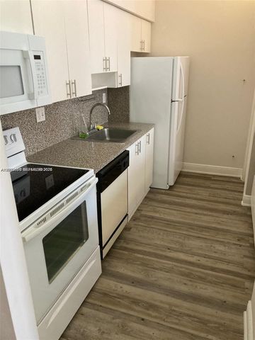7420 W 20th Avenue 151, Hialeah, FL 33016
