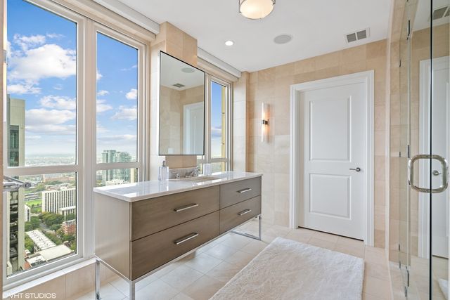 11 E Walton Street 4202, Chicago, IL 60611