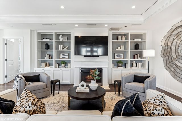 11 E Walton Street 4202, Chicago, IL 60611