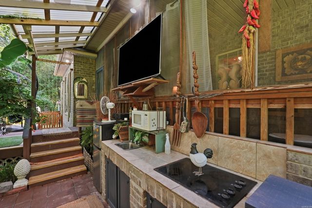 2314 Peeler Bend Rd, Benton, AR 72019