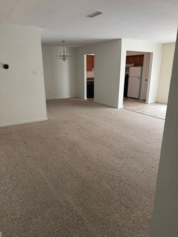 26 Beacon Street 17E, Burlington, MA 01803