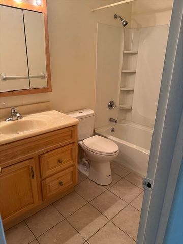 26 Beacon Street 17E, Burlington, MA 01803