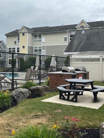 26 Beacon Street 17E, Burlington, MA 01803