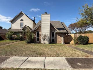 2828 Springhaven Court, Bedford, TX 76021