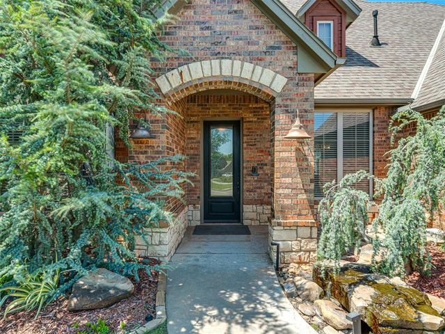 4301 Norfolk Court, Edmond, OK 73012