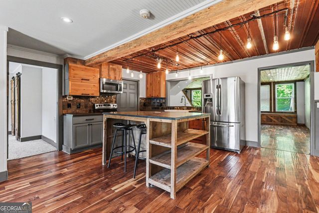 450 Big Springs Road SE, Calhoun, GA 30701