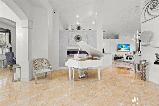 17433 Hamlin Boulevard, Loxahatchee, FL 33470