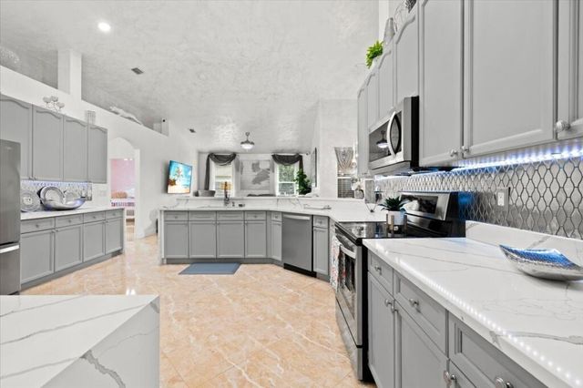 17433 Hamlin Boulevard, Loxahatchee, FL 33470