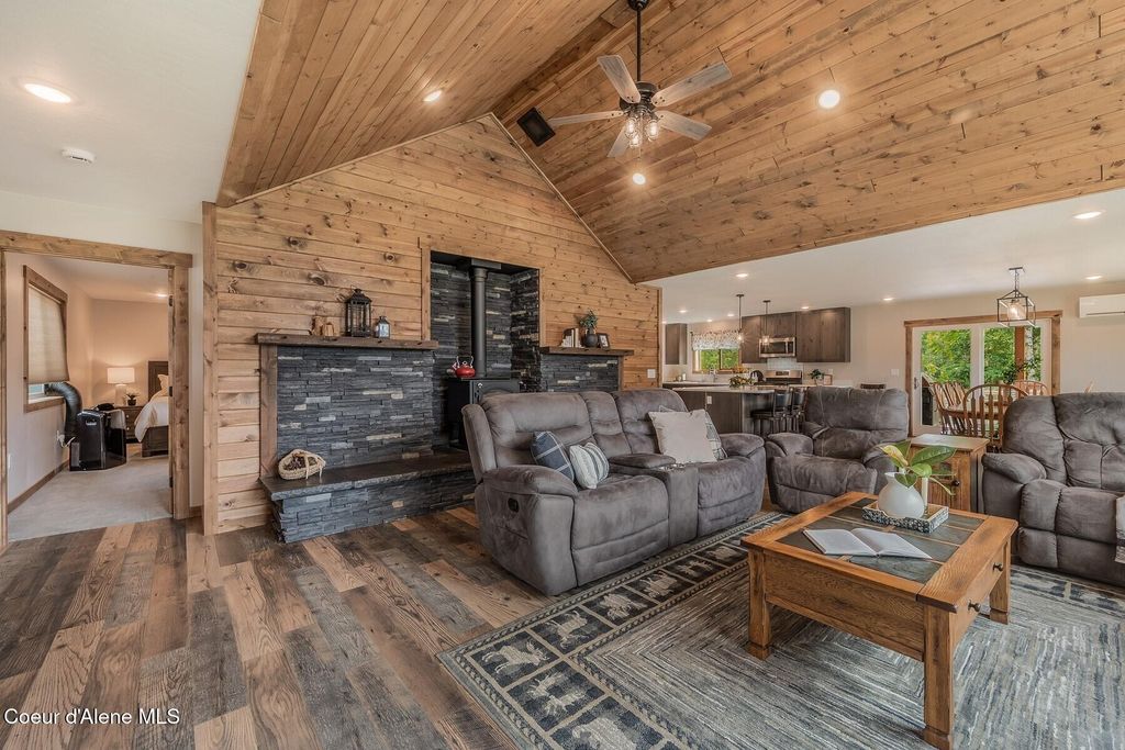 521 Magpie Lane, Sandpoint, ID 83864 photo 8