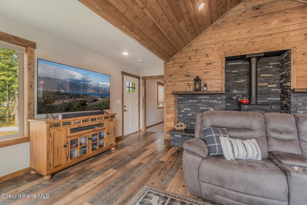 521 Magpie Lane, Sandpoint, ID 83864 photo 9