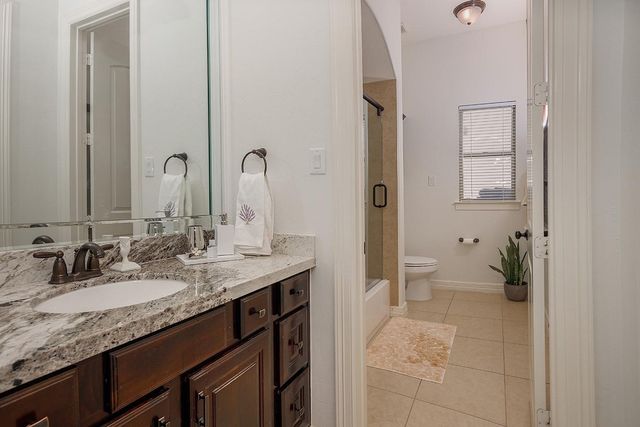 10 Moatwood Court, The Woodlands, TX 77382