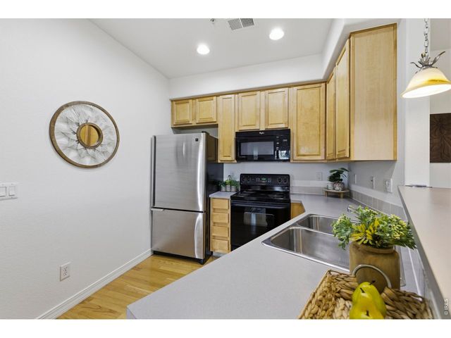 5220 Boardwalk Dr I-34, Fort Collins, CO 80525