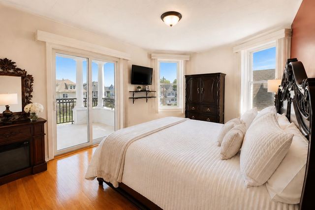 12 EAST 3RD ST, Bayonne, NJ 07002