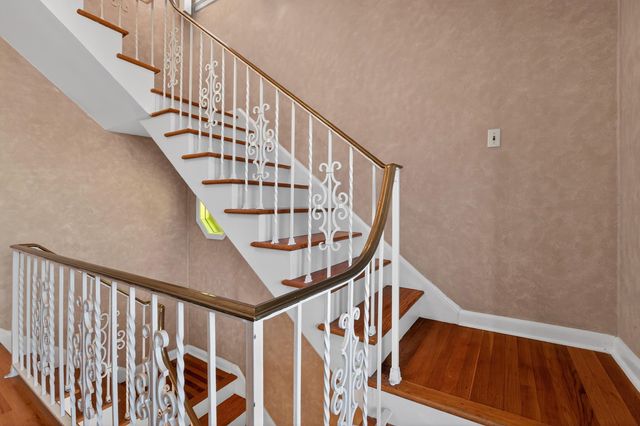 12 EAST 3RD ST, Bayonne, NJ 07002