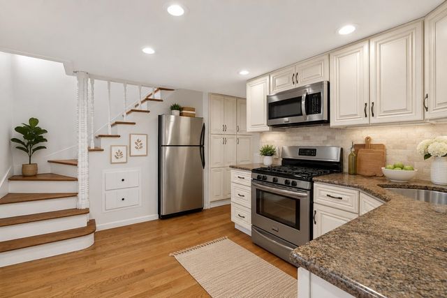 12 EAST 3RD ST, Bayonne, NJ 07002