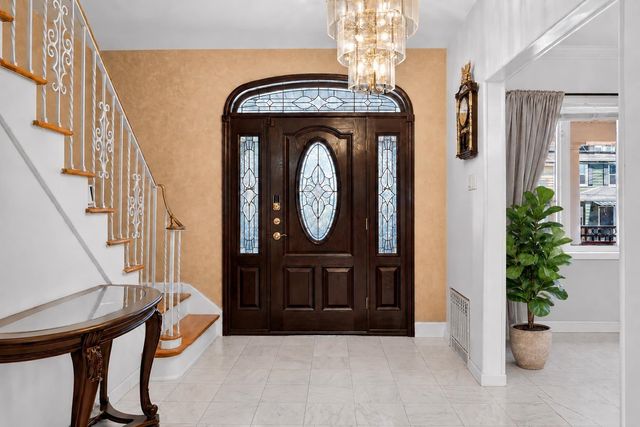 12 EAST 3RD ST, Bayonne, NJ 07002
