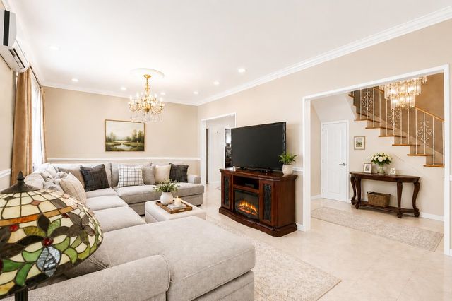 12 EAST 3RD ST, Bayonne, NJ 07002