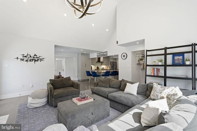 207 UPSHIRE CIR, Gaithersburg, MD 20878