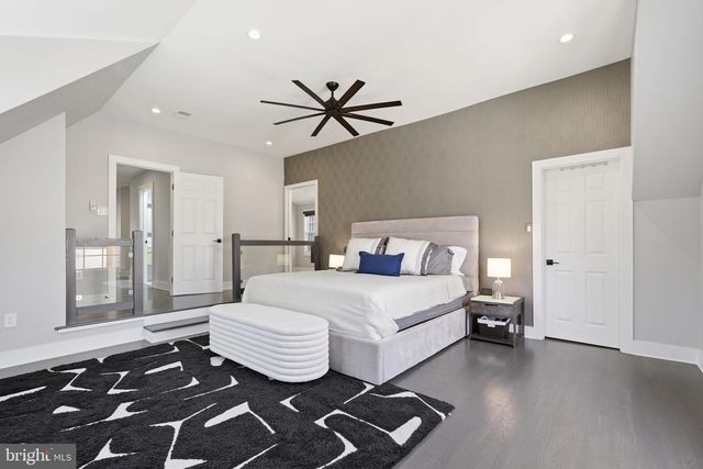 207 UPSHIRE CIR, Gaithersburg, MD 20878