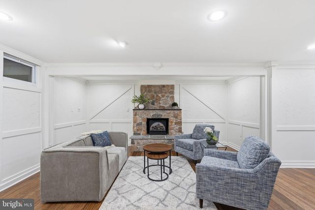 207 UPSHIRE CIR, Gaithersburg, MD 20878