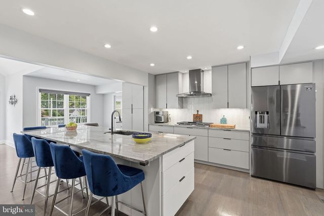 207 UPSHIRE CIR, Gaithersburg, MD 20878