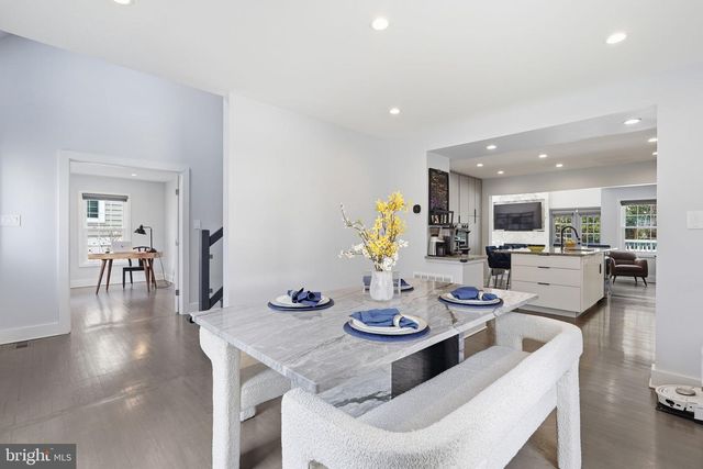 207 UPSHIRE CIR, Gaithersburg, MD 20878