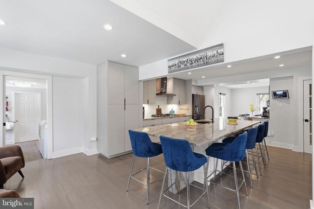 207 UPSHIRE CIR, Gaithersburg, MD 20878