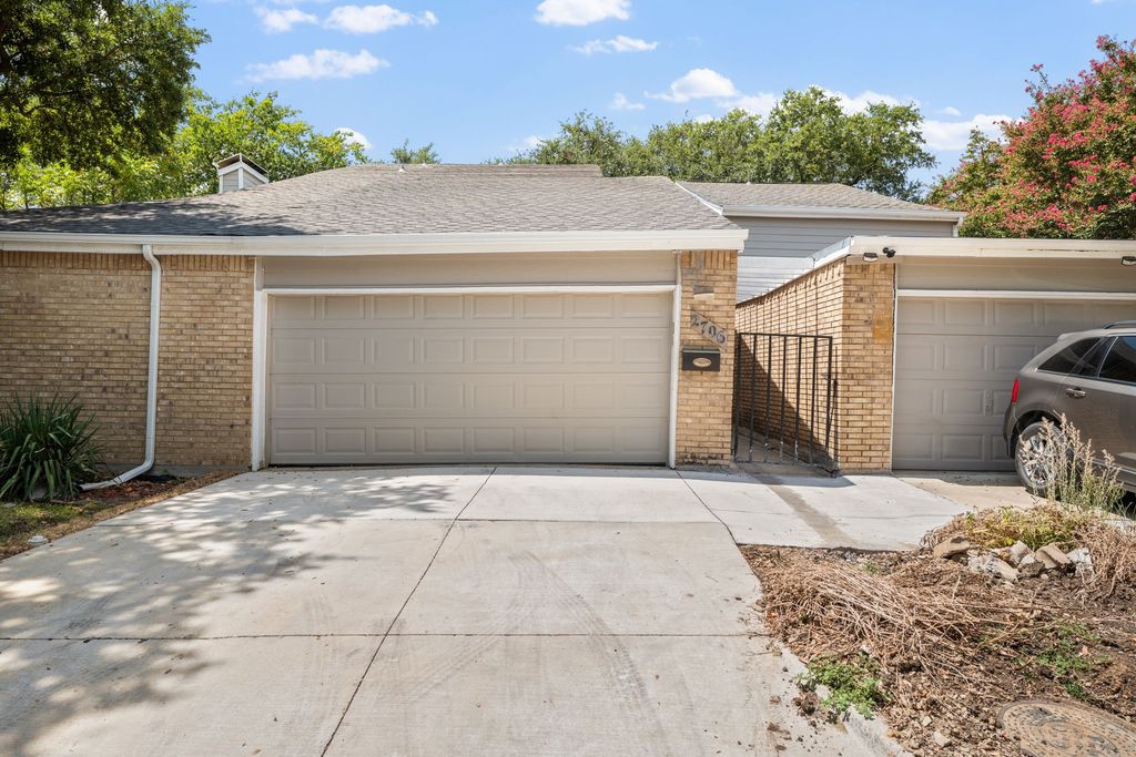 2706 Creek Wood Court, Carrollton, TX 75006 — exterior
