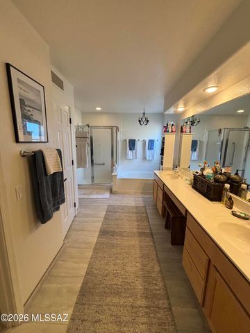 9740 E McAndrew Court, Tucson, AZ 85748