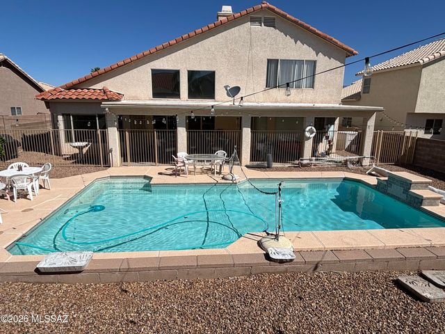 9740 E McAndrew Court, Tucson, AZ 85748