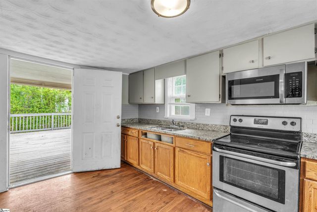 521 Perry Avenue, Greenville, SC 29611