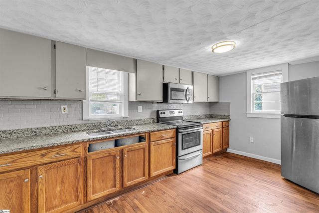 521 Perry Avenue, Greenville, SC 29611