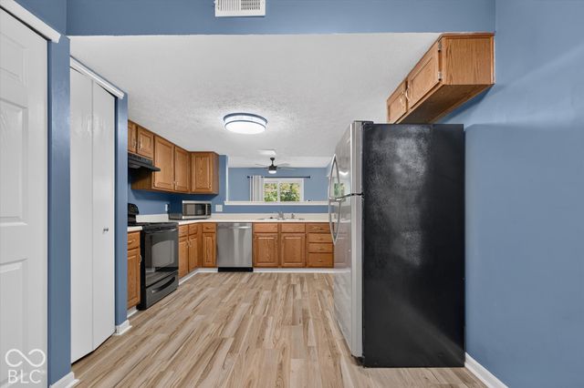 9433 Wimbledon Court, Indianapolis, IN 46250
